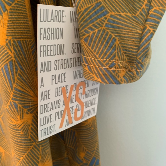 NWT LuLaRoe Ladies Irma Tunic Top - Picture 4 of 5